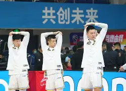 开云体育账号登录-亚冠上港球迷