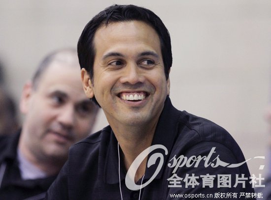 开云体育账号登录-奥兰多魔术今夜官宣签约转会期葡萄牙体育豪取连胜，现场解说直呼：转会期葡萄牙体育单刀错失的简单介绍